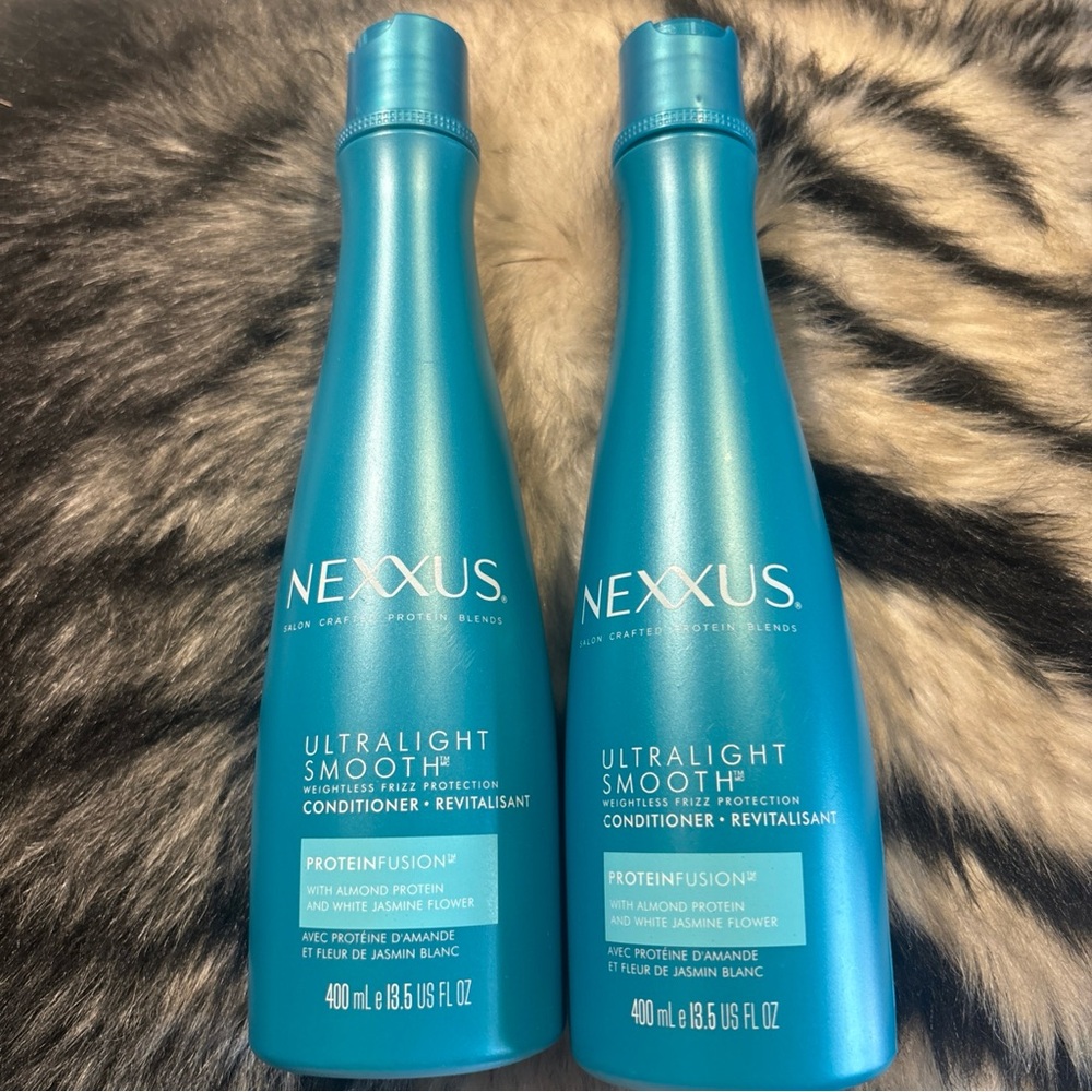 Nexxus Ultralight Smooth Conditioner - Blue